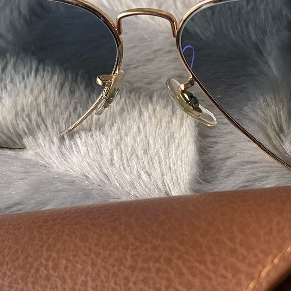 Ray-Ban Gold Frame Sunglasses with Blue Lenses - Picture 3 of 8